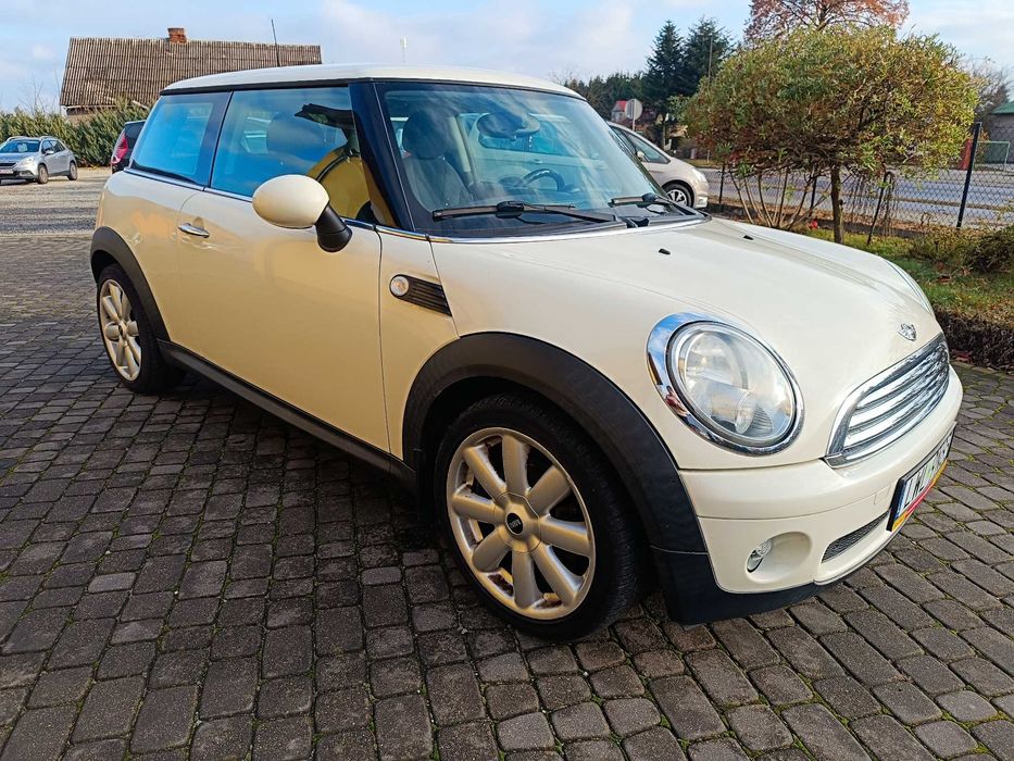 Mini One 1,4 b 2010 r zadbany klima Zarejestrowany