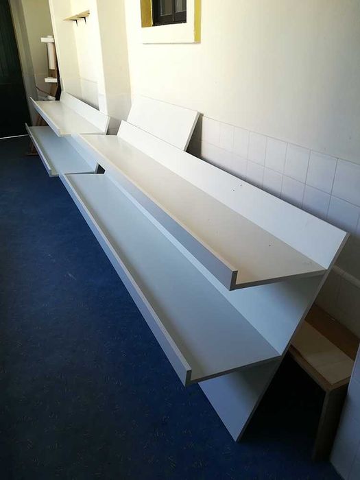 Estantes espaço comercial