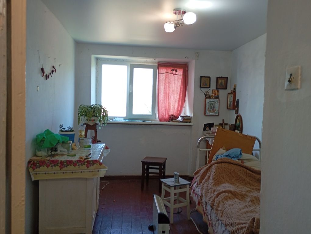 Срочно !!   Продам  2 комнаты в с. Нерубайское  12.т.у.е.