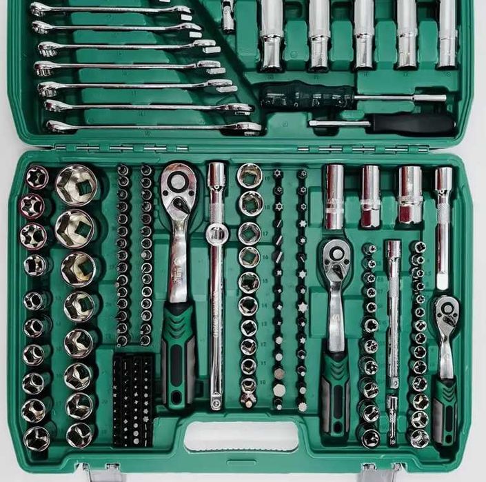 НАБОРЫ ручных авто инструментов головок ключей трещоток от 40 до 216ед