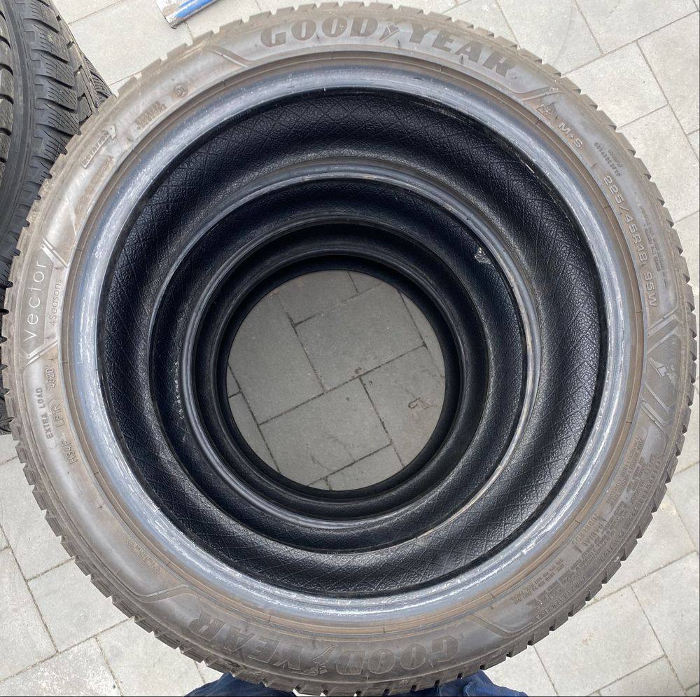 Opony wielosezonowe Goodyear Vector 4Seasons Gen-3 225/45 R18 4szt.
