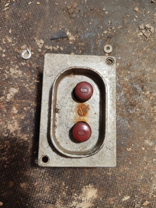 Przycisk sterowniczy maszynowy pokój