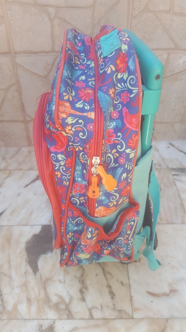 Trol  ou mochila  para  crianças