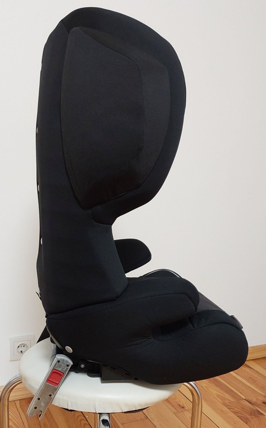Дитяче автокрісло Cybex Juno-Fix 9-18 кг (група 1)