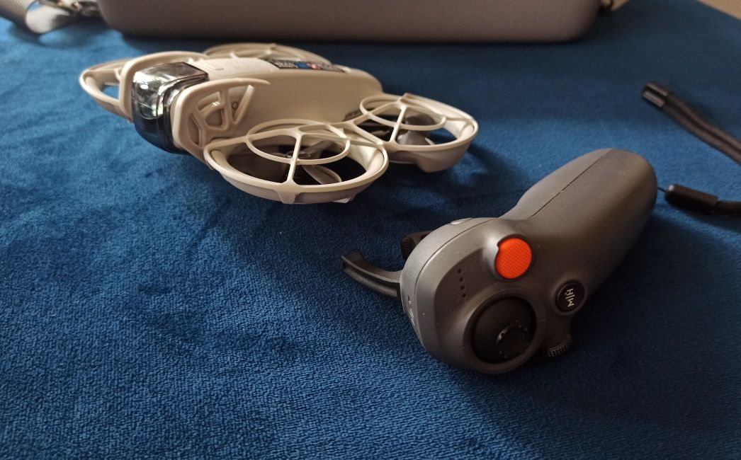 DJI NEO Motion w wersji Fly More Combo