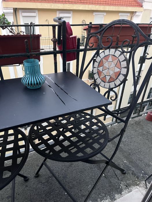 Mesa e Cadeiras de Varanda