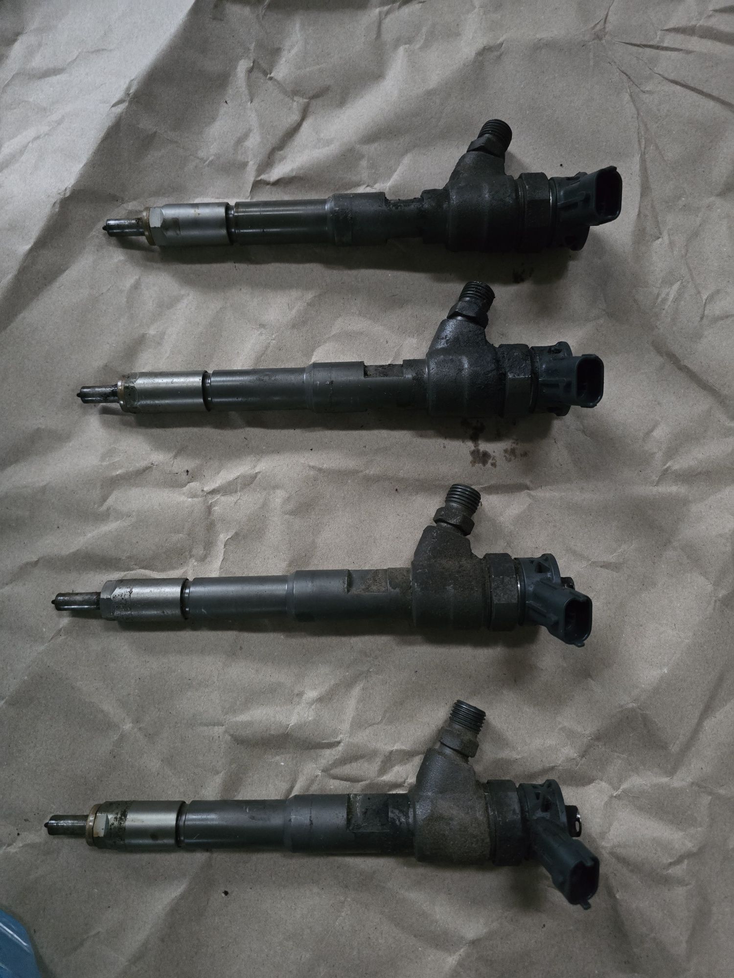 Форсунки топливные H8201108033
0445110485 (BOSCH)