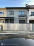 Moradia Geminada - 4 Quartos ( 1 Quarto com suite ) + 3 casas-de-banho