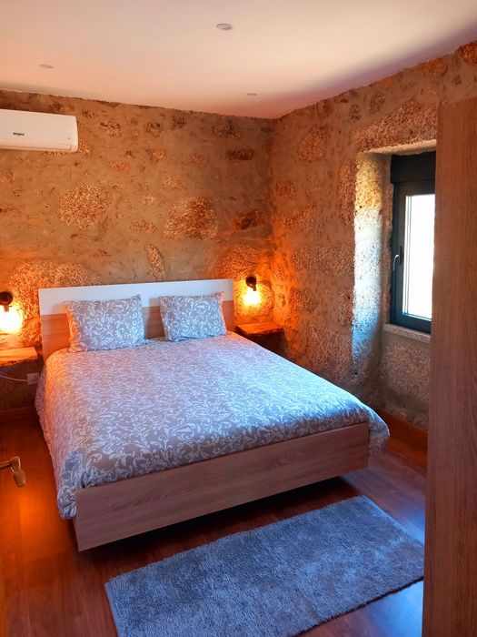 250€   Noite/  Alojamento Local