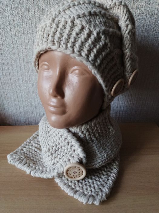 Комплект берет та шарфик ручної роботи