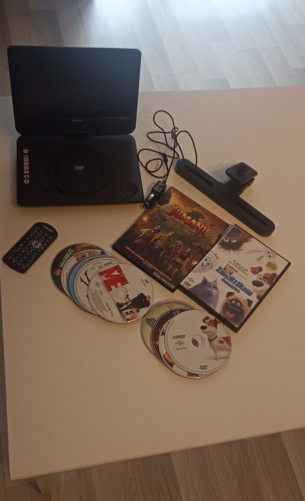 Przenośny odtwarzacz DVD Lenco DVP-1035