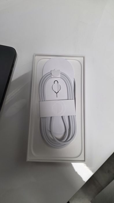 Iphone 16 pro max na gwarancji