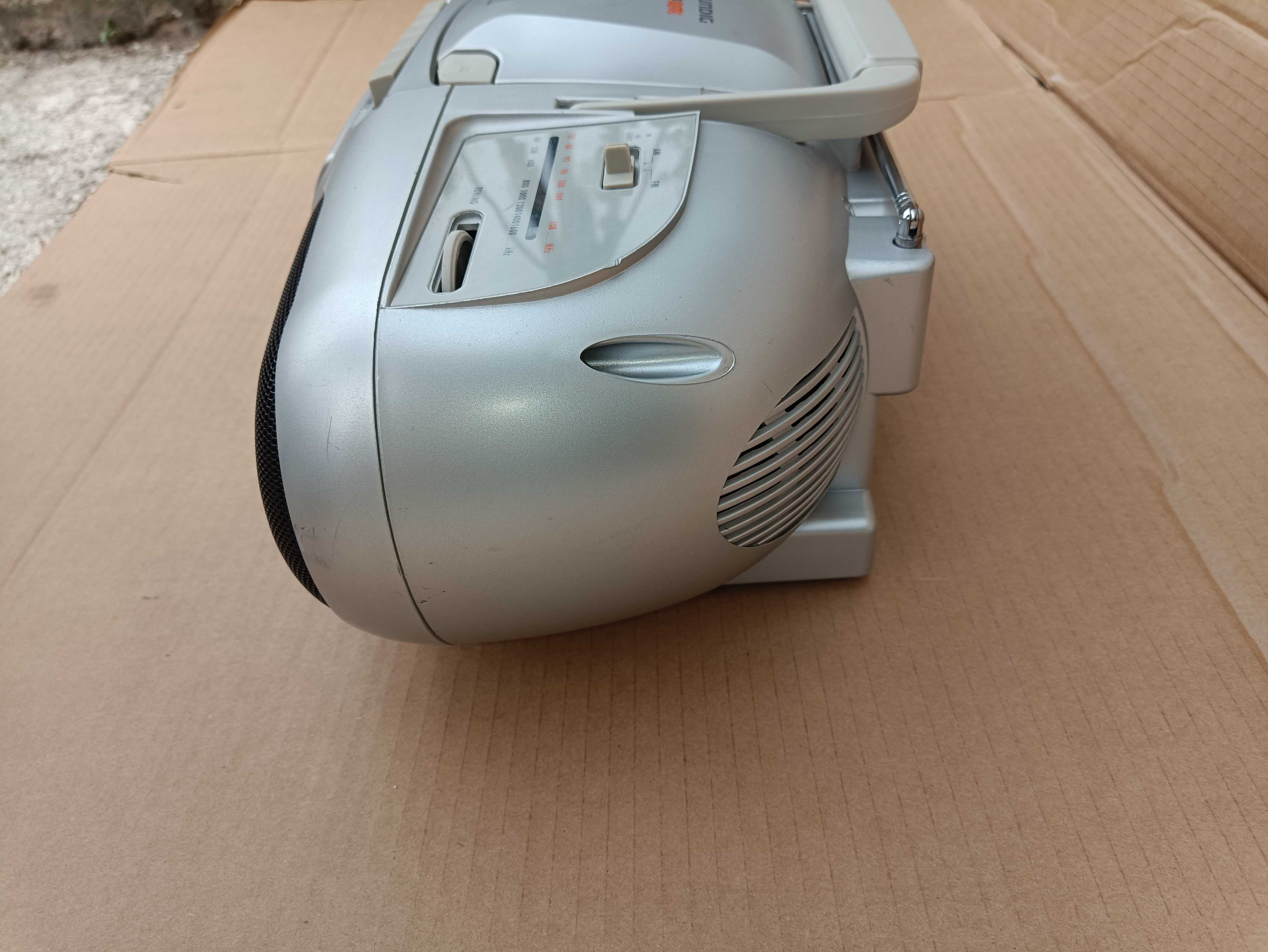 stary radiomagnetofon radioodtwarzacz GRUNDIG K-RCD 120