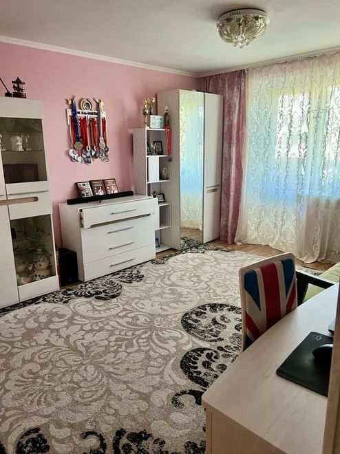 Продам укомплектовану сталінку 2х кімнатну в центрі