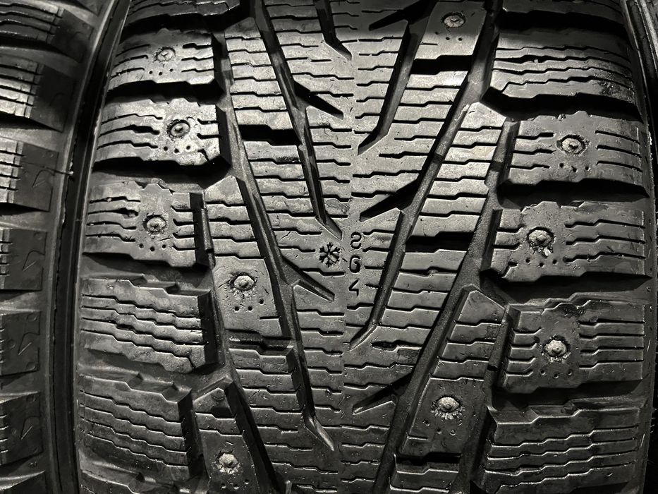 235/60 r 18 Nokian