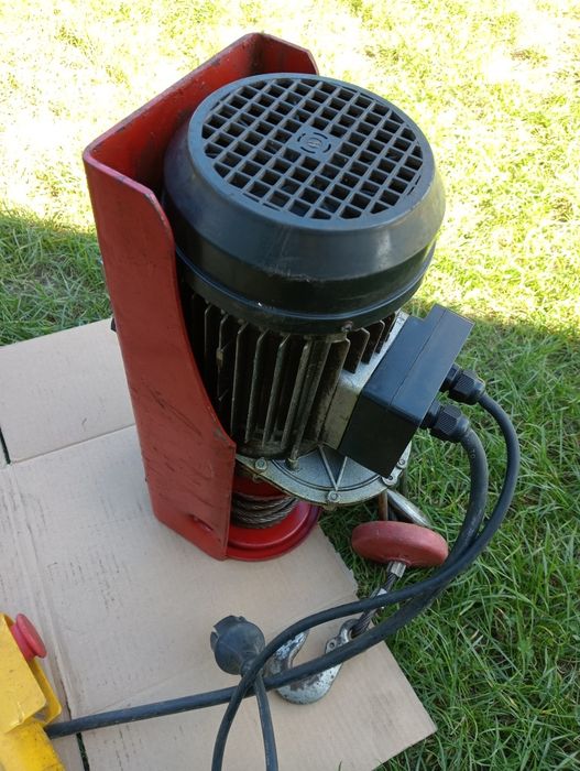 Wyciągarka elektryczna udźwig 800 kg z hamulcem 1300w kaseta sterujaca