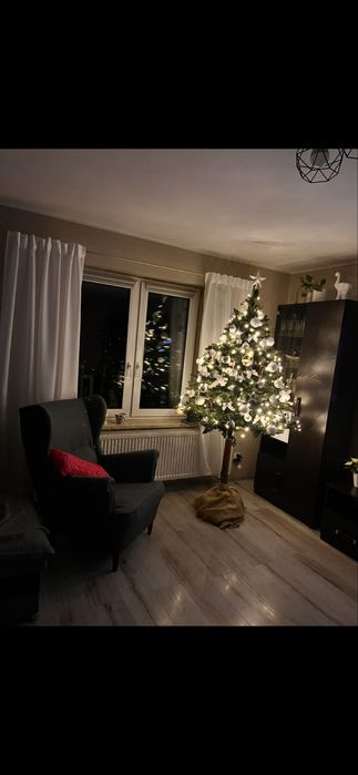 Choinka sztuczna na Pniu