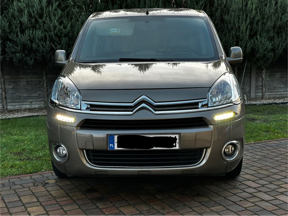 Zarejestrowany Citroen Berlingo II Multispace 1.6 HDI niski przebieg