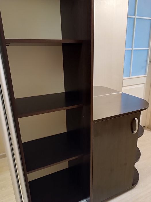 Шафа-купе для одягу кольору венге