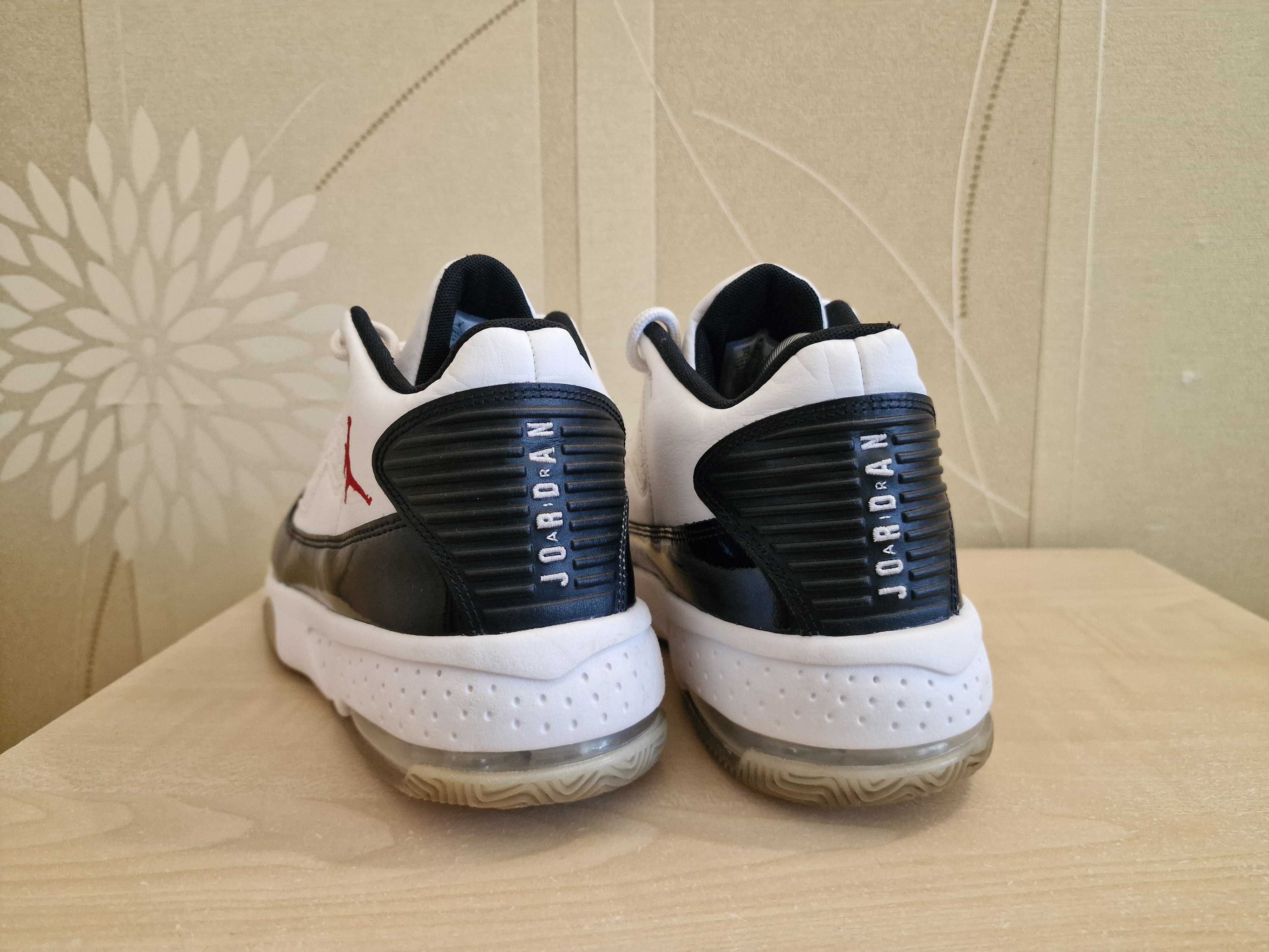 Кросівки Air Jordan Aura 2 оригінал розмір 40