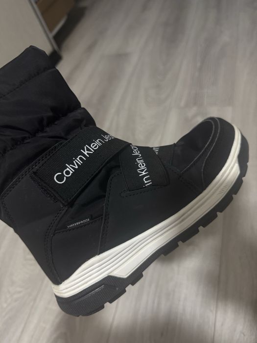 Чоботи р.34 Calvin Klein