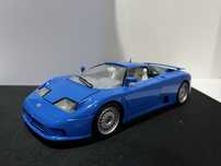 Bugatti EB110 1:18 (Descrição)