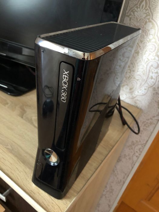 Xbox 360 + Диски