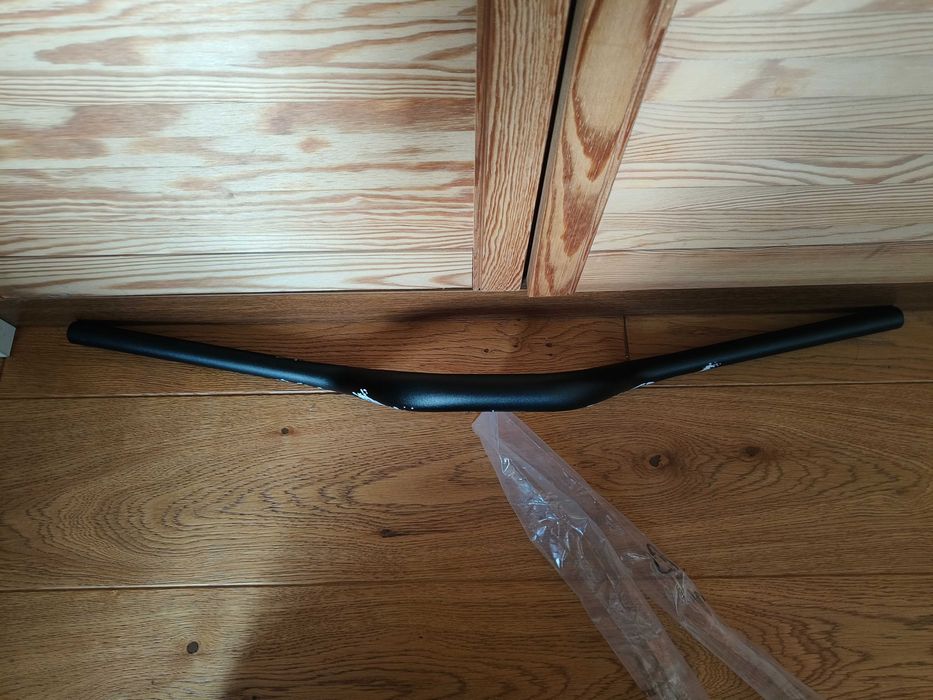 Kierownica gięta Lunje 780 mm, 31,8 mm, wznios 70 mm