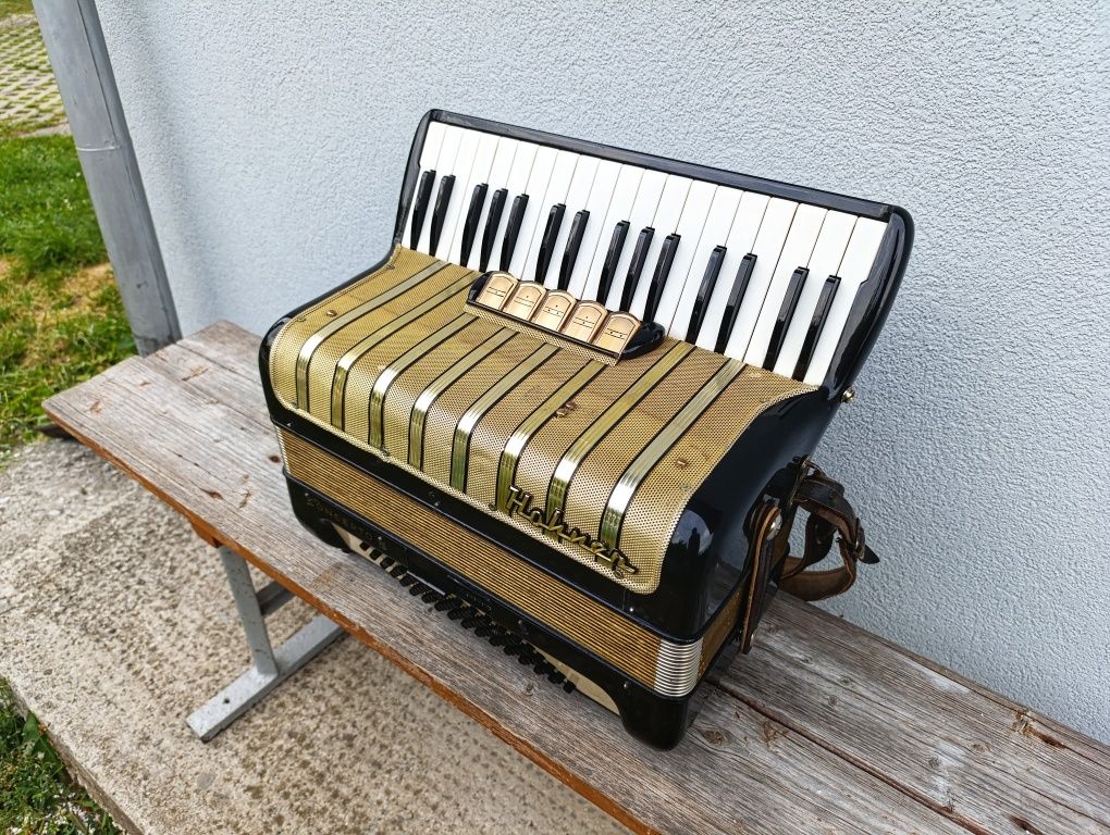 Akordeon Hohner Concerto III 72 basów