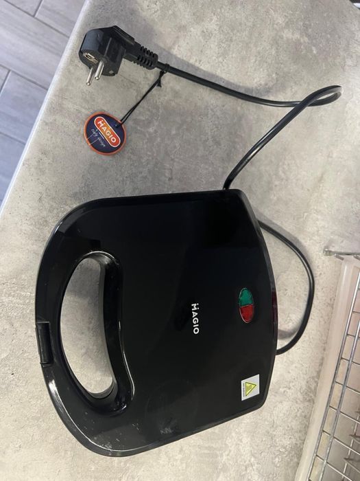 Бутербродниця MAGIO MG-362N