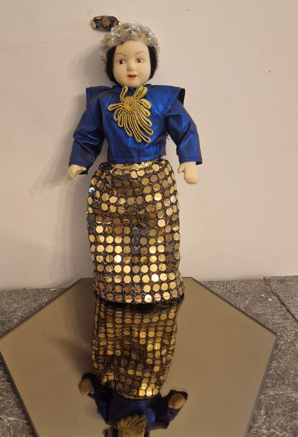 Bonecas de porcelana