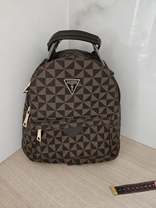 Damski plecak guess