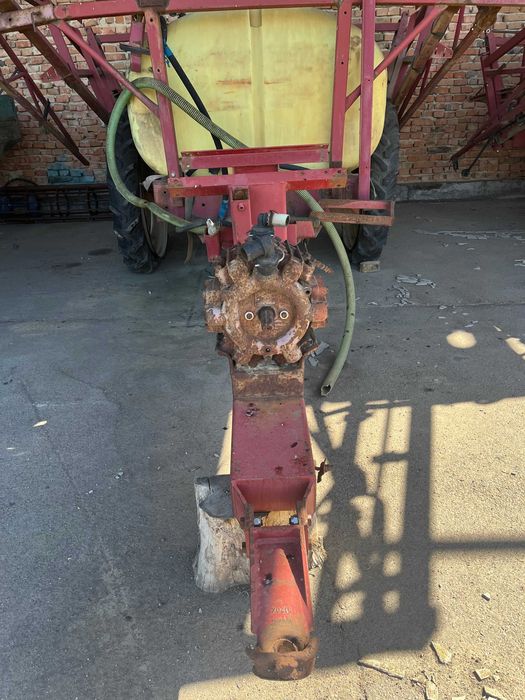 Обприскувач причіпний Hardi (18 м.)