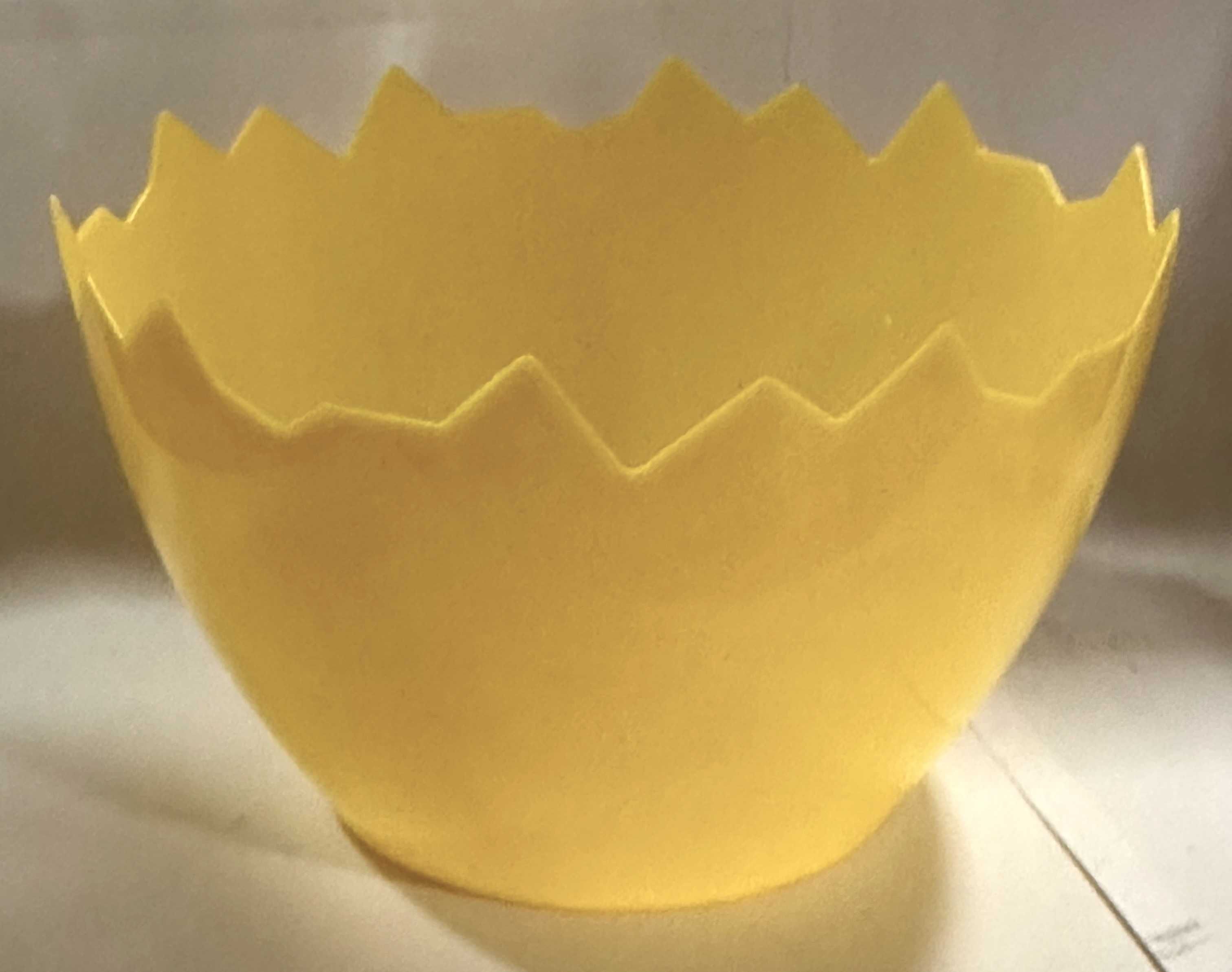 Skorupka wielkanocna wys. ok 9cm, śred. góry 15cm osłonka stroik