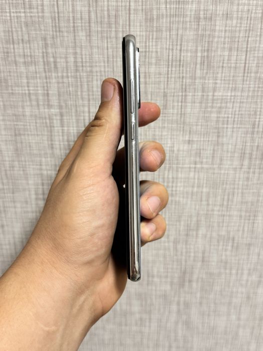 Redmi Note 8 4/64GB — гарний стан, поклеєне скло