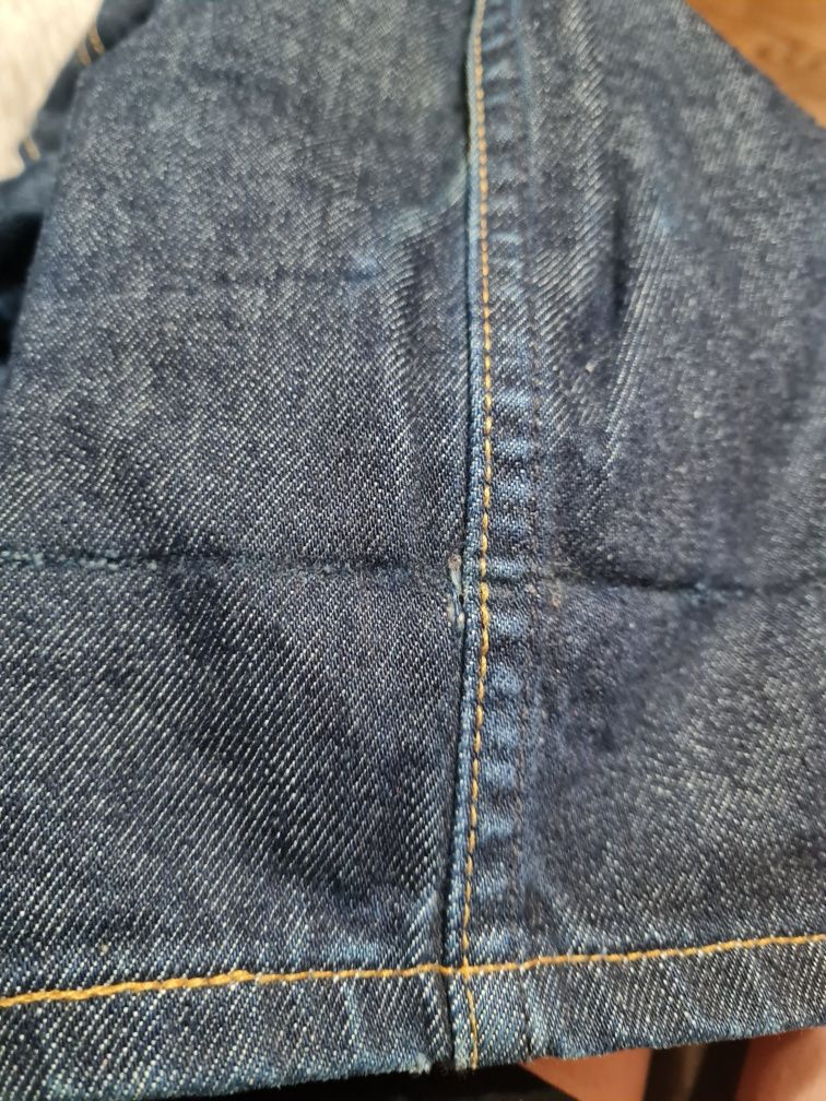 Продам джинсы  Levi's  W 26 L 30