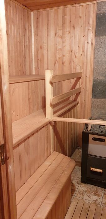 Будинок, літня кухня, 1 га землі з виходом до річки, с. Іванків