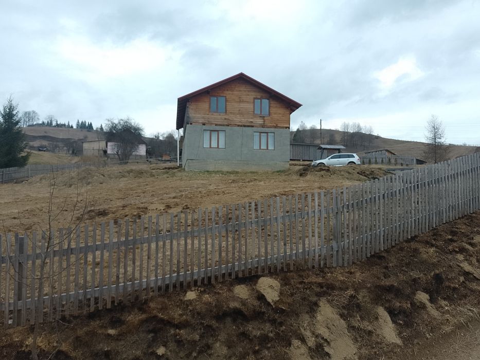 Продам будинок біля Буковелі і Драгобрата