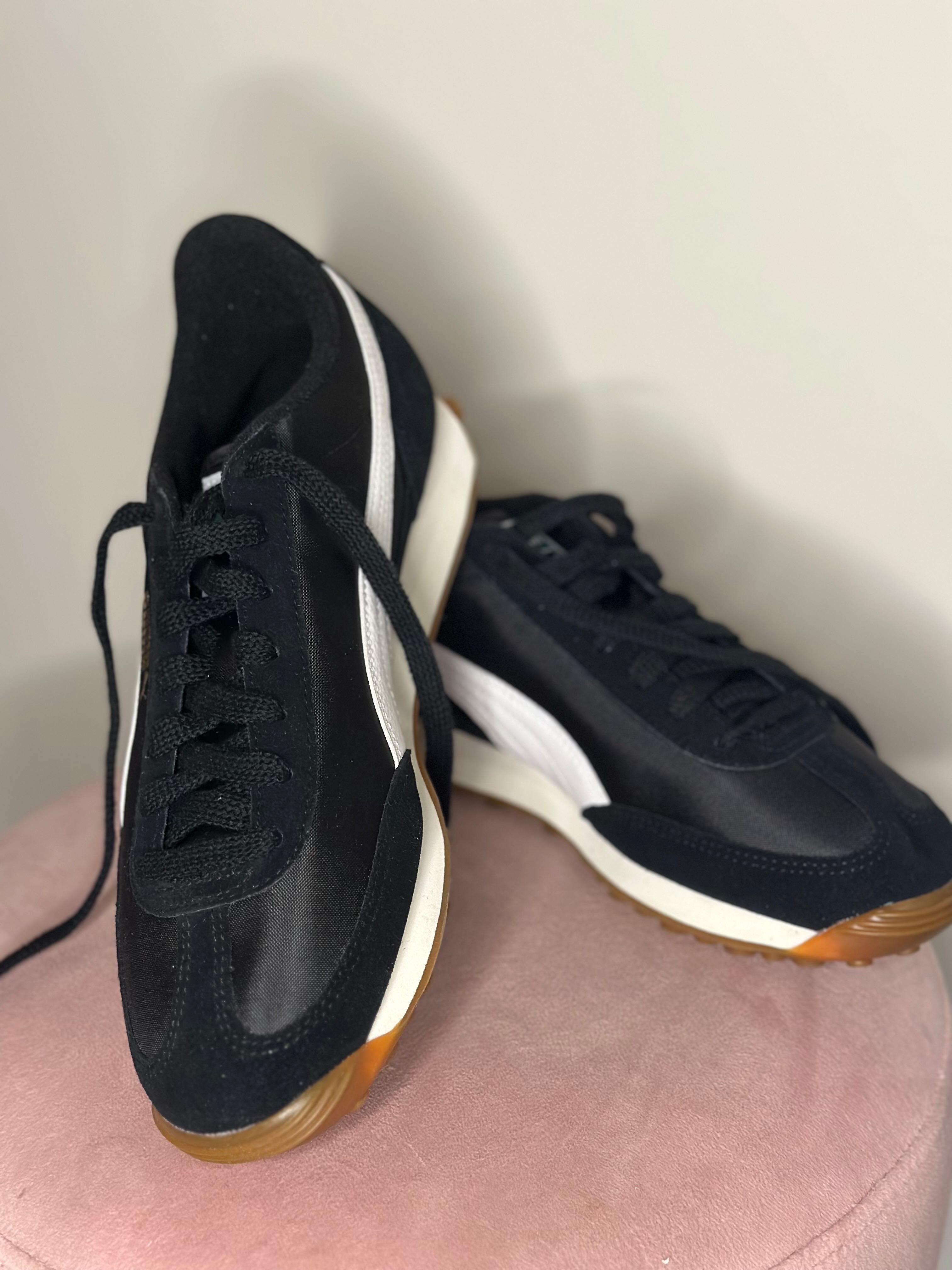 Жіночі кросівки Puma