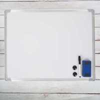 Biała tablica magnetyczna 45x60 cm + akcesoria do biura dla dziecka