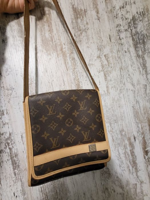 Шкіряна сумка Louis Vuitton.