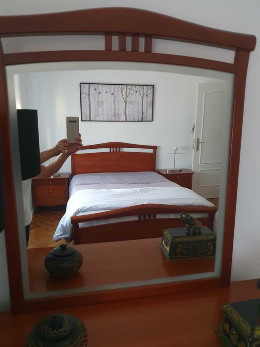 Espelho em cerejeira