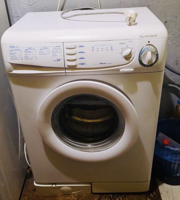 Продам полностью рабоюю стиральную машину автомат