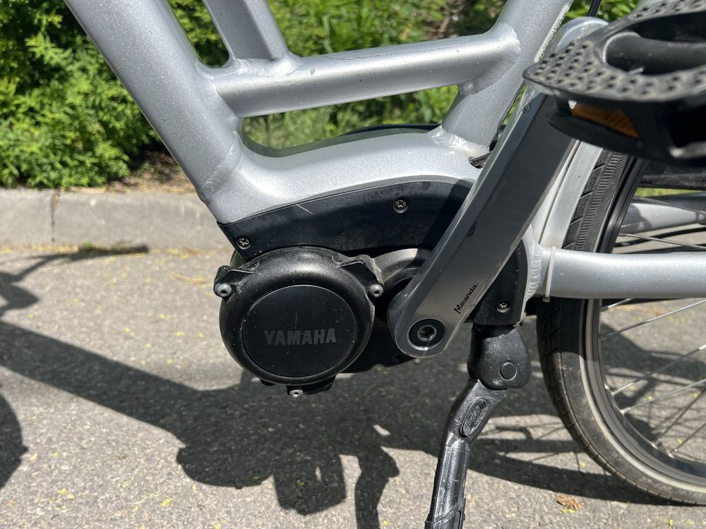 Rower elektryczny BATAVUS 36V centralny YAMAHA NEXUS hydraulika /B