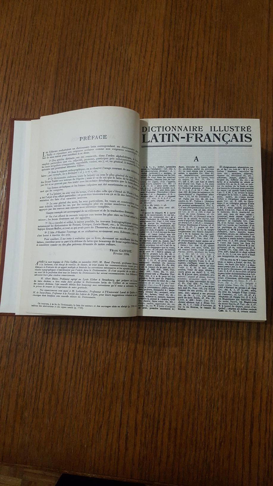 Dictionnaire Illustré Latin-Français,