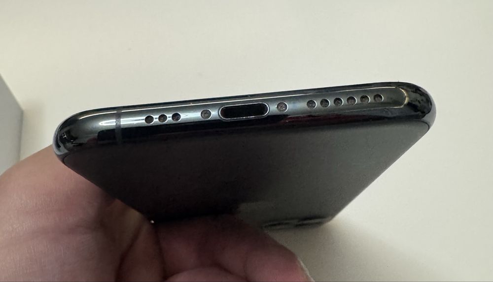 Iphone 11 pro 64Gb ciemna zieleń