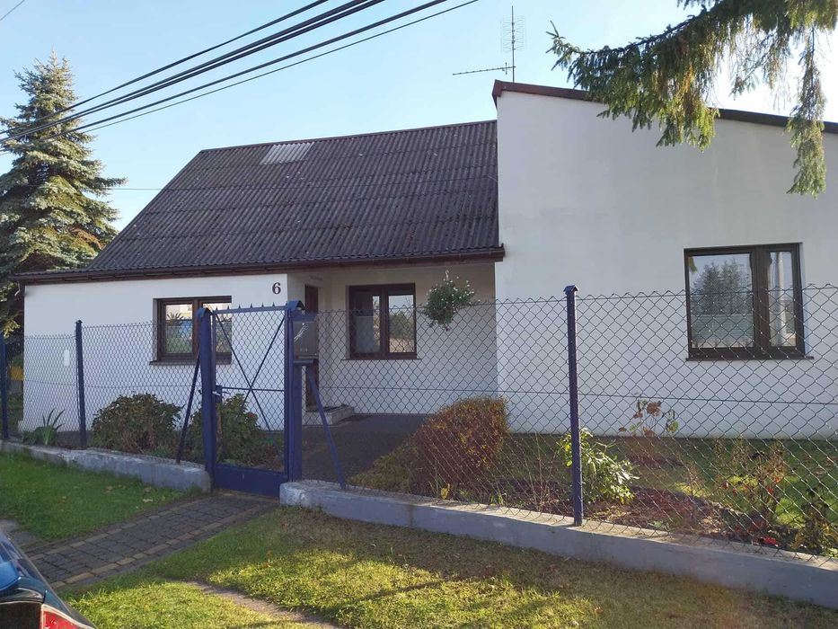 Sprzedam działkę 730m z dwoma domami i garażem