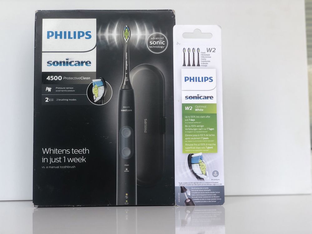 Електрична зубна щітка PHILIPS Sonicare Protective Clean 4500