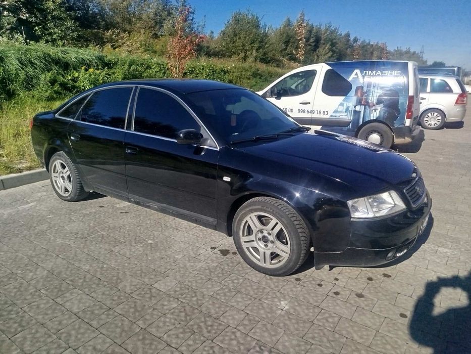 Авто автомобіль Audi A6