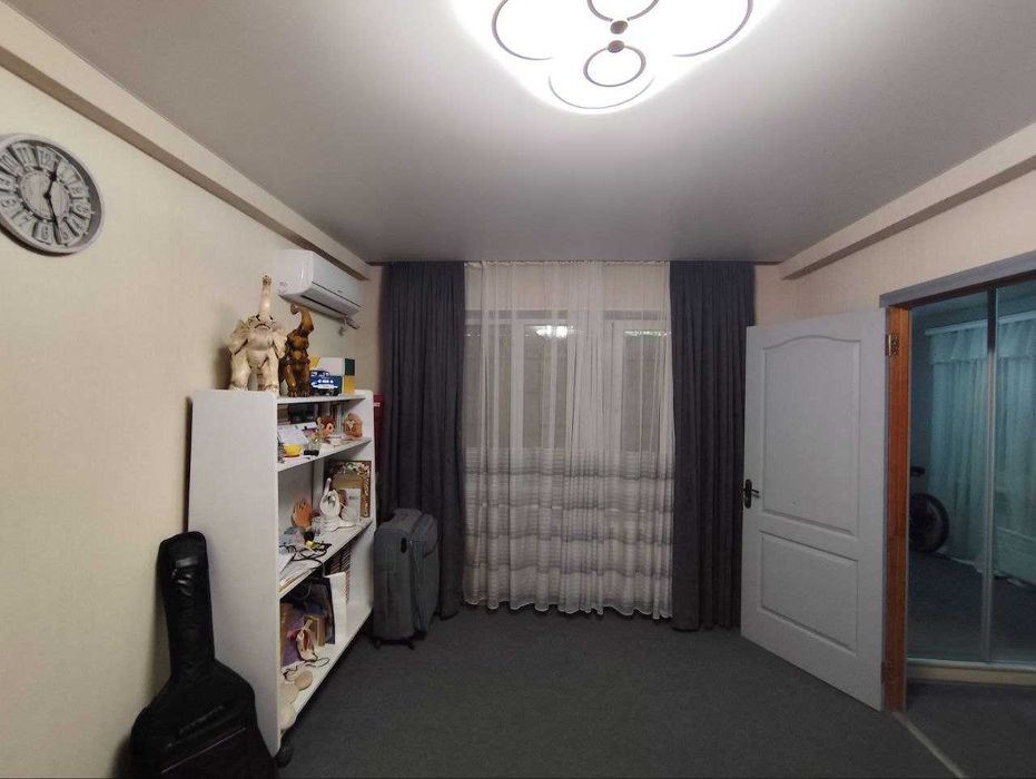 Продаж 2 кімн. квартири вул. Космічна.